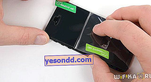 Stiker film pelindung pada smartphone tanpa gelembung